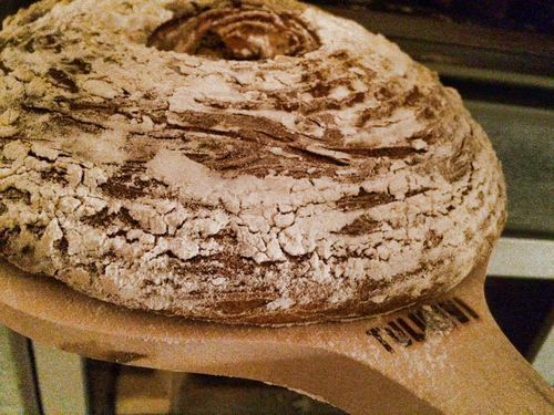 ofenfrisches Brot und Gebäck
